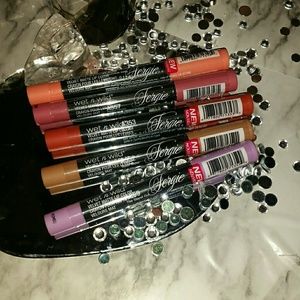 Wet n Wild Velvet Matte Lip Color